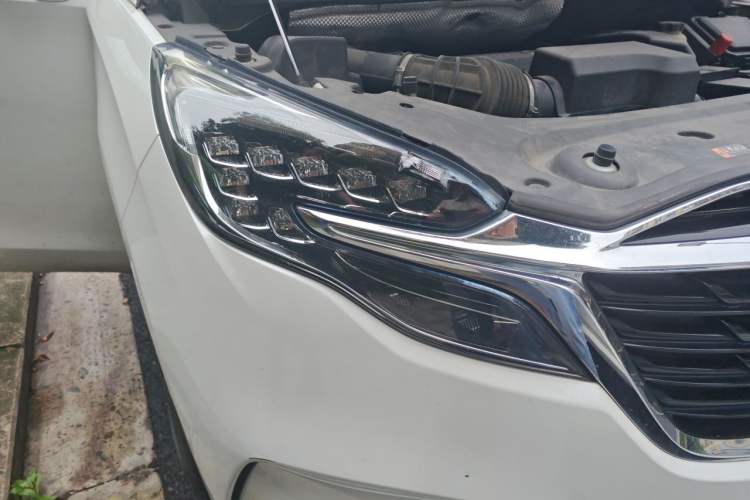 Used Buick GL8 2021 ES Land Cruiser 653T Luxury Edition Right Front Headlight