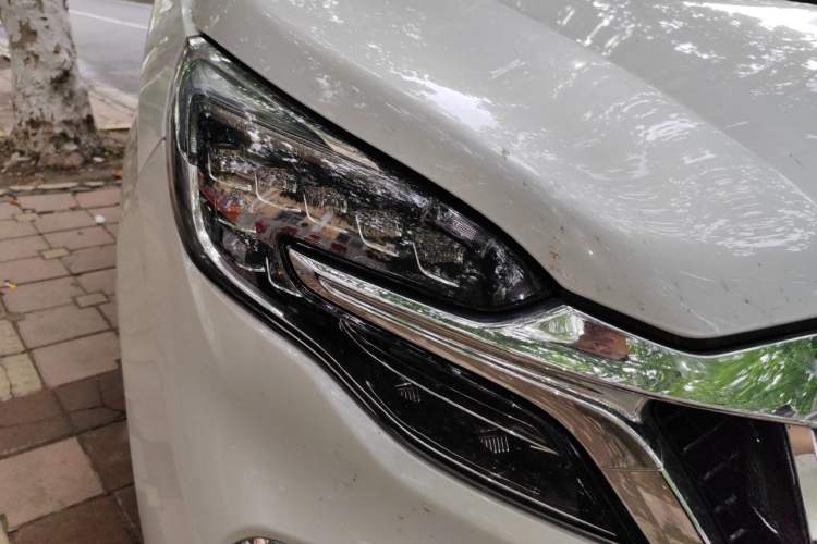 Used Buick GL8 2021 ES Landtrek 653T Comfort Edition Right Front Headlight