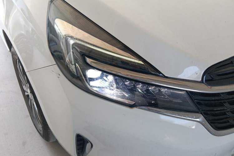 Used Buick GL8 2021 Land Cruiser Executive Class 652T Luxury Model Right Front Headlight