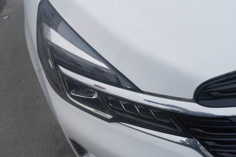 Used Buick GL8 2021 Land Cruiser Executive Class 652T Comfort Model Right Front Headlight