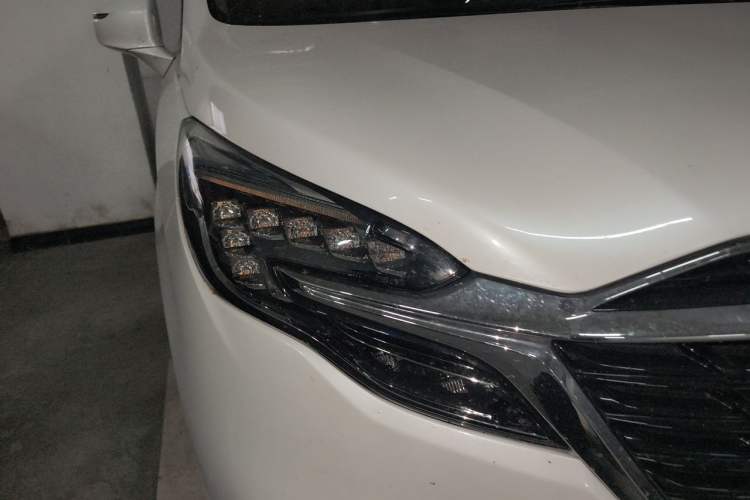 Used Buick GL8 2021 ES Land Cruiser 653T Luxury Edition Right Front Headlight