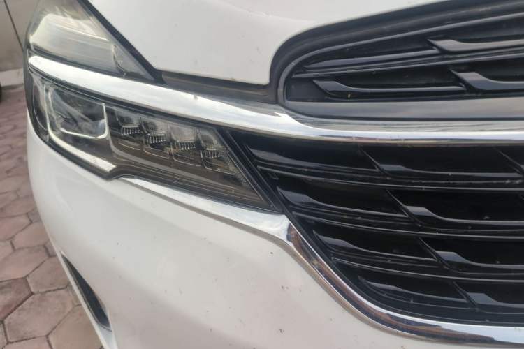 Used Buick GL8 2021 Land Cruiser Executive Class 652T Comfort Model Right Front Headlight