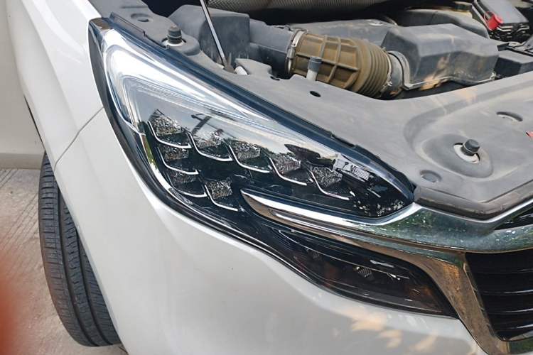 Used Buick GL8 2021 ES Land Cruiser 653T Luxury Edition Right Front Headlight