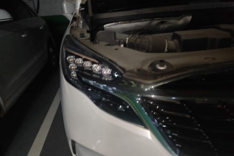Used Buick GL8 2021 ES Landtrek 653T Luxury Model Right Front Headlight