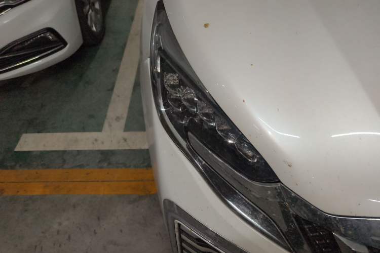 Used Buick GL8 2021 ES Landtrek 653T Comfort Edition Right Front Headlight
