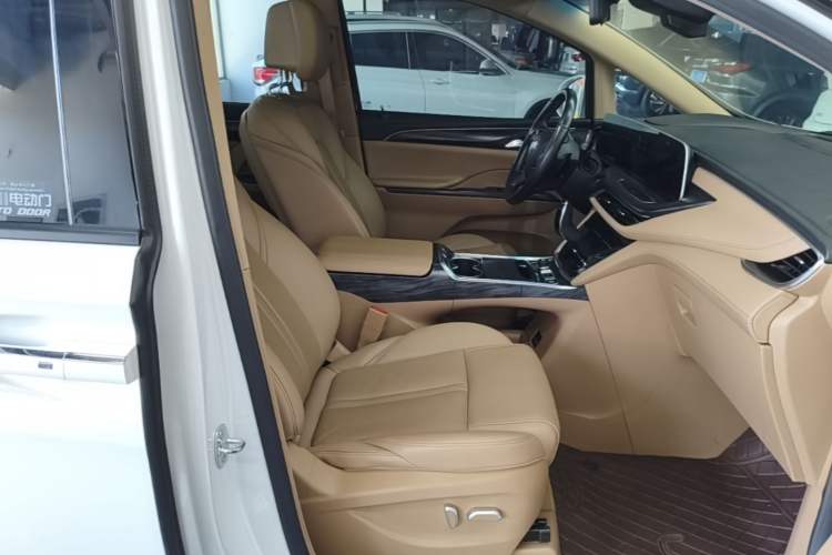 Used Buick GL8 2021 ES Landtrek 653T Luxury Model Right Front Seat