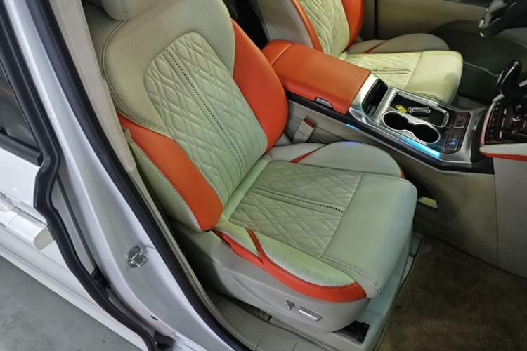 Used Buick GL8 2021 ES Landtrek 653T Comfort Edition Right Front Seat