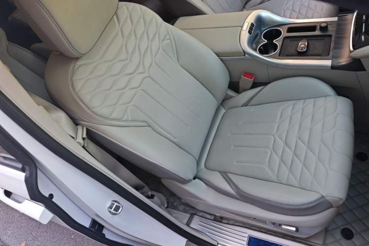 Used Buick GL8 2021 ES Landtrek 653T Comfort Edition Right Front Seat