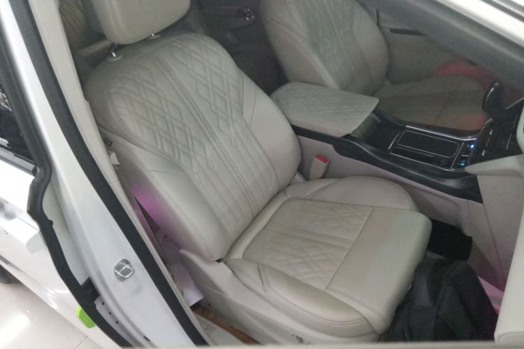 Used Buick GL8 2021 ES Landtrek 653T Comfort Edition Right Front Seat