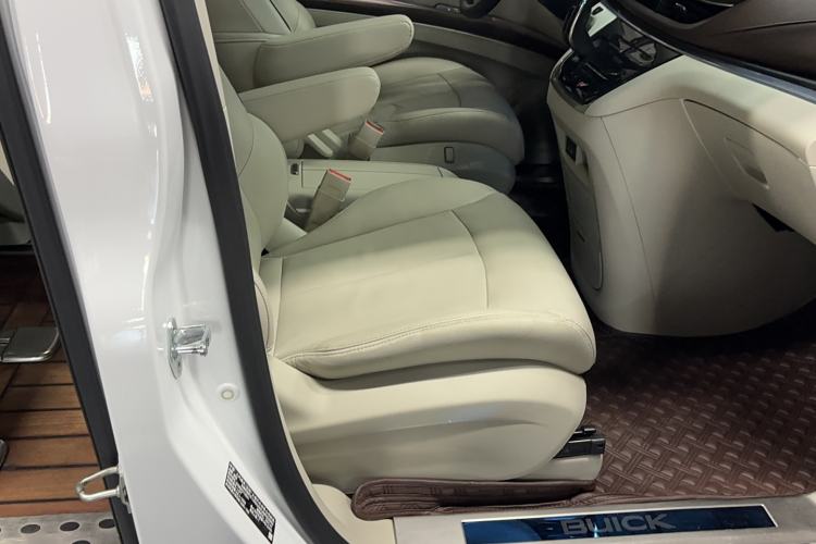 Used Buick GL8 2021 Land Cruiser Executive Class 652T Luxury Model Right Front Seat