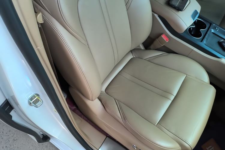 Used Buick GL8 2021 ES Land Cruiser 653T Luxury Edition Right Front Seat