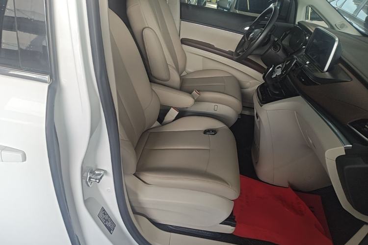 Used Buick GL8 2021 Land Cruiser Executive Class 652T Comfort Model Right Front Seat