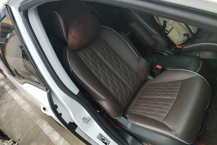Used Buick GL8 2021 Land Cruiser Executive Class 652T Luxury Model Right Front Seat