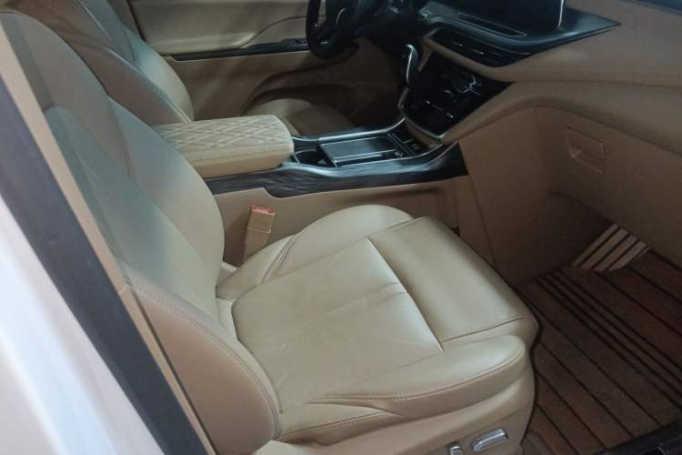 Used Buick GL8 2021 ES Land Cruiser 653T Luxury Edition Right Front Seat