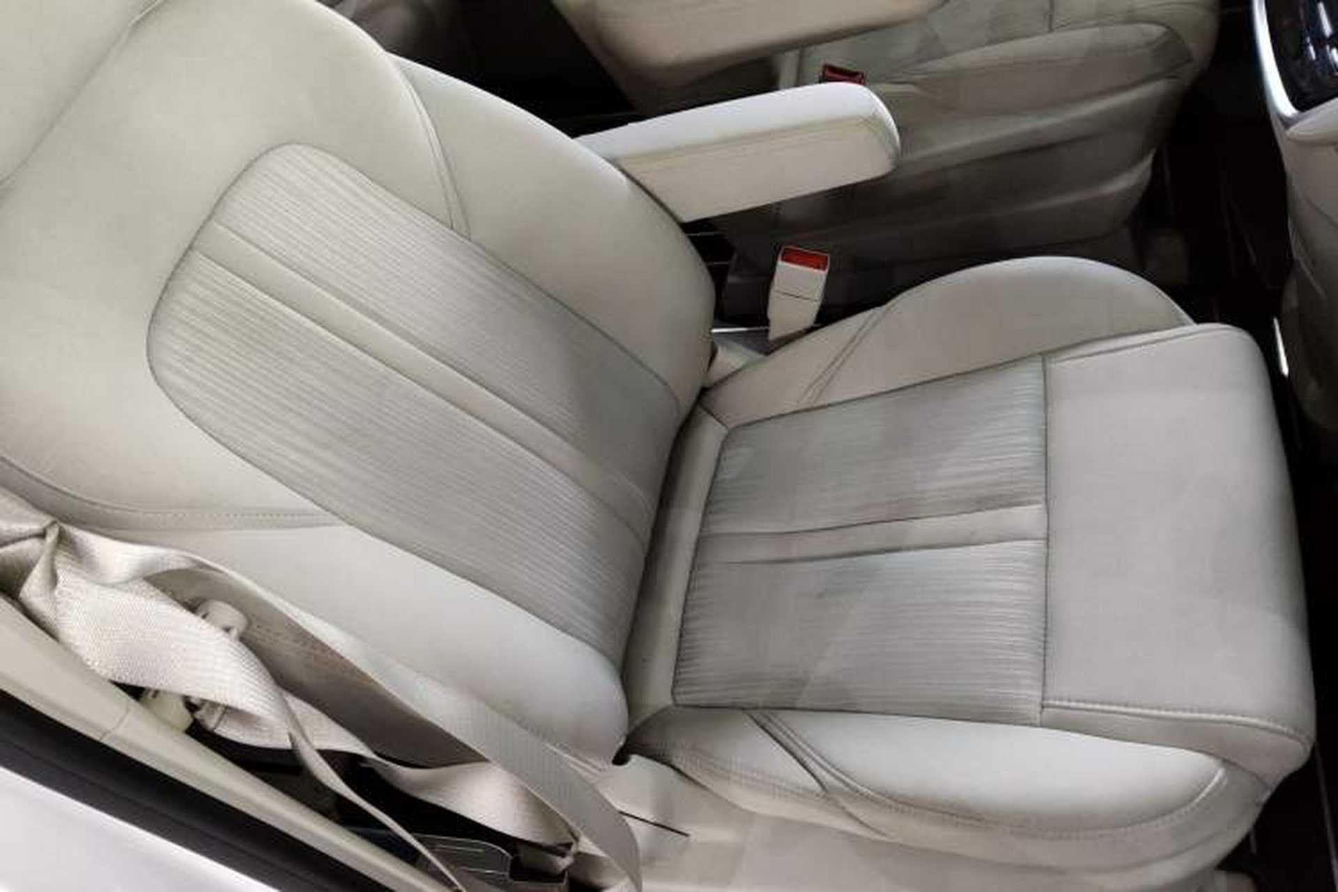 Used Buick GL8 2021 ES Landtrek 653T Comfort Edition Right Front Seat