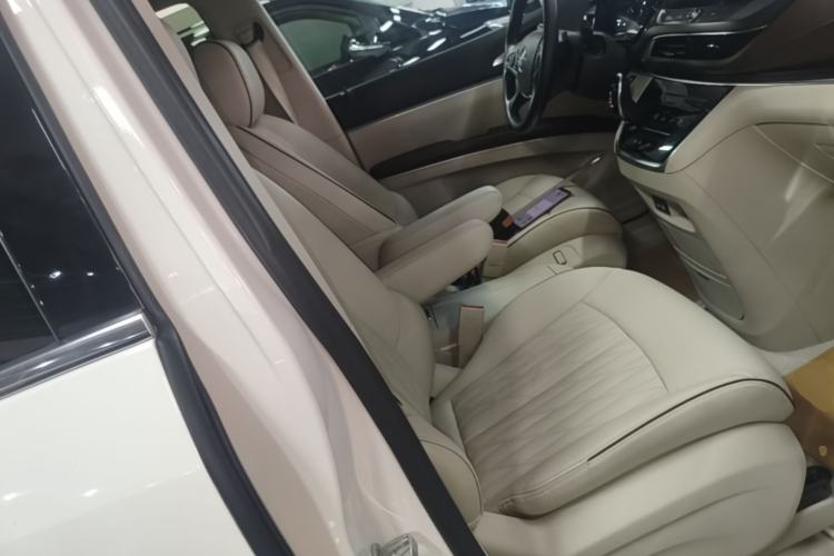 Used Buick GL8 2021 Land Cruiser Executive Class 652T Luxury Model Right Front Seat
