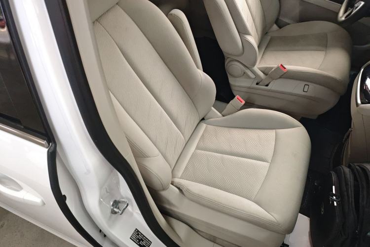 Used Buick GL8 2021 Land Cruiser Executive Class 652T Comfort Model Right Front Seat
