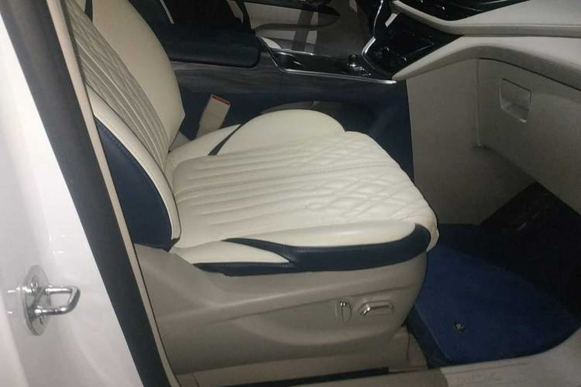 Used Buick GL8 2021 ES Landtrek 653T Comfort Edition Right Front Seat