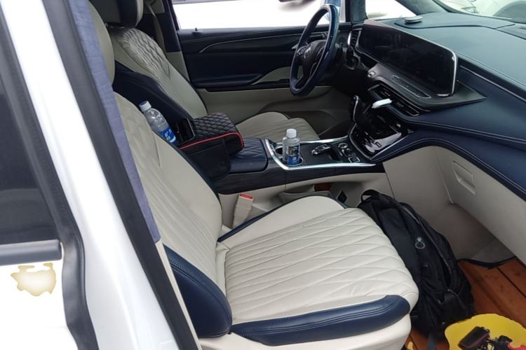 Used Buick GL8 2021 ES Landtrek 653T Comfort Edition Right Front Seat