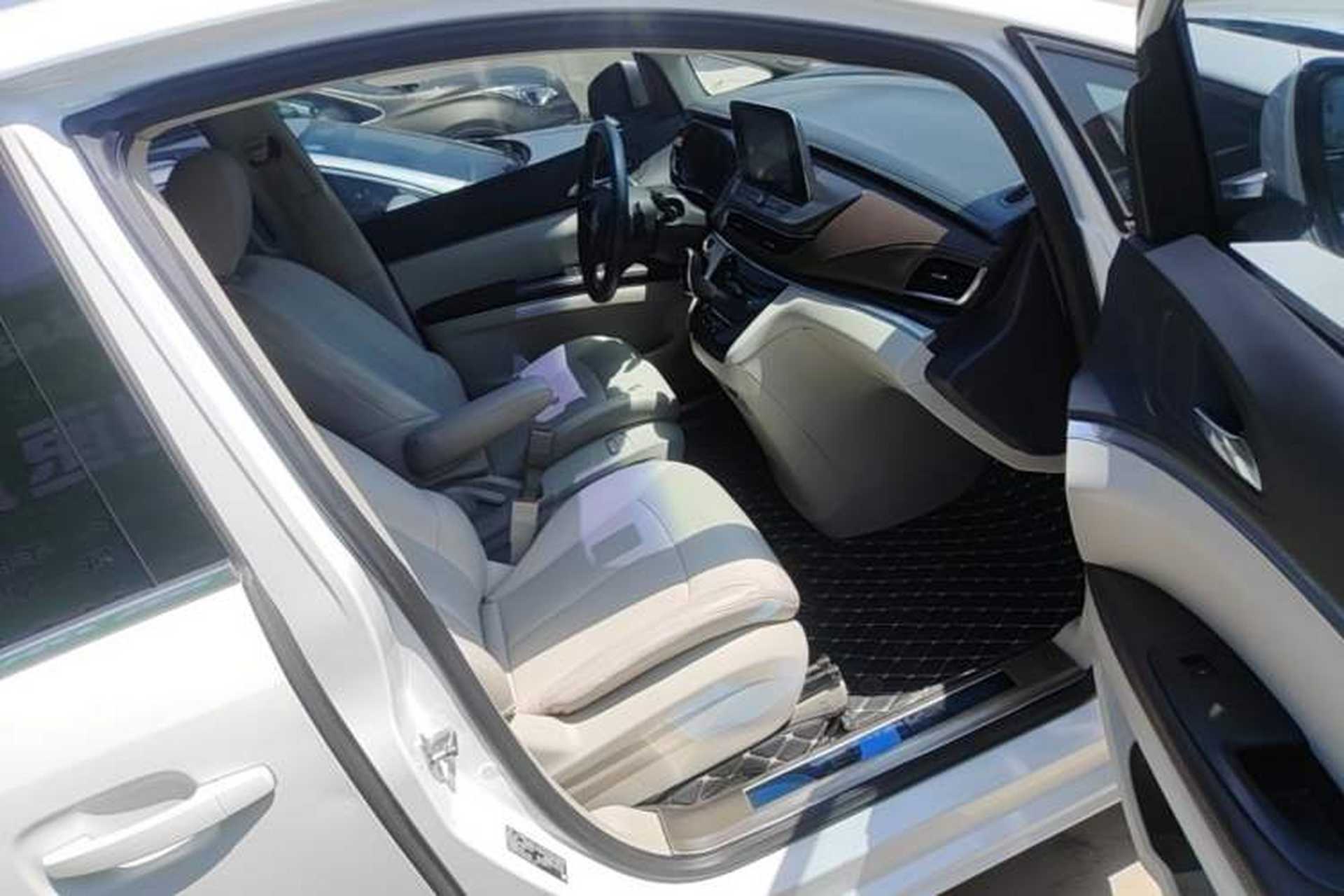 Used Buick GL8 2021 Land Cruiser Executive Class 652T Comfort Model Right Front Seat