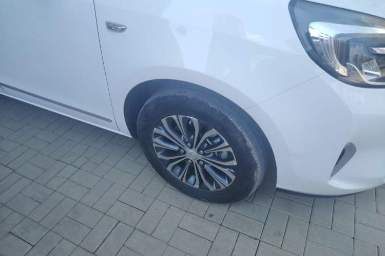 Used Buick GL8 2021 Land Cruiser Executive Class 652T Luxury Model Right Front Wheel Hub