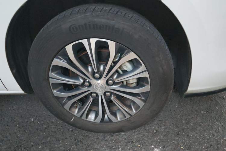 Used Buick GL8 2021 Land Cruiser Executive Class 652T Luxury Model Right Front Wheel Hub