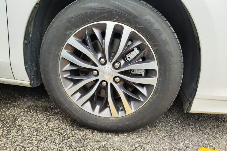 Used Buick GL8 2021 ES Landtrek 653T Luxury Model Right Front Wheel Hub