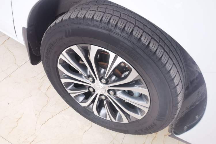 Used Buick GL8 2021 Land Cruiser Executive Class 652T Comfort Model Right Front Wheel Hub