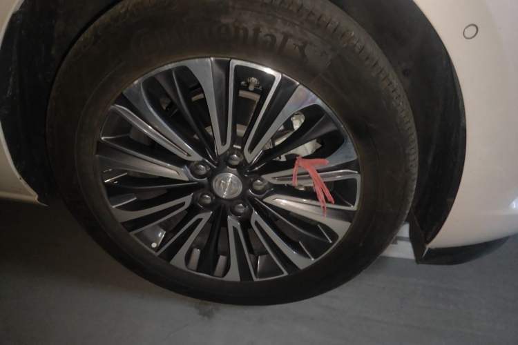 Used Buick GL8 2021 ES Landtrek 653T Luxury Model Right Front Wheel Hub