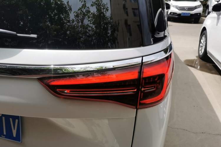 Used Buick GL8 2021 ES Land Cruiser 653T Luxury Edition Right Rear Taillight