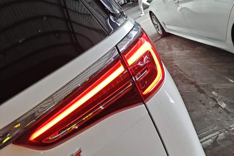 Used Buick GL8 2021 ES Landtrek 653T Comfort Edition Right Rear Taillight