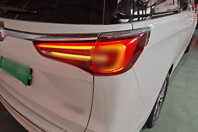 Used Buick GL8 2021 ES Land Cruiser 653T Luxury Edition Right Rear Taillight