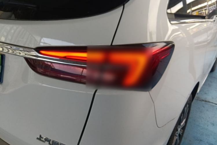 Used Buick GL8 2021 Land Cruiser Executive Class 652T Luxury Model Right Rear Taillight