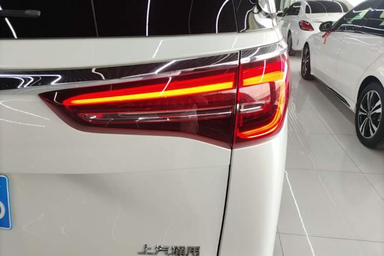 Used Buick GL8 2021 ES Land Cruiser 653T Luxury Edition Right Rear Taillight