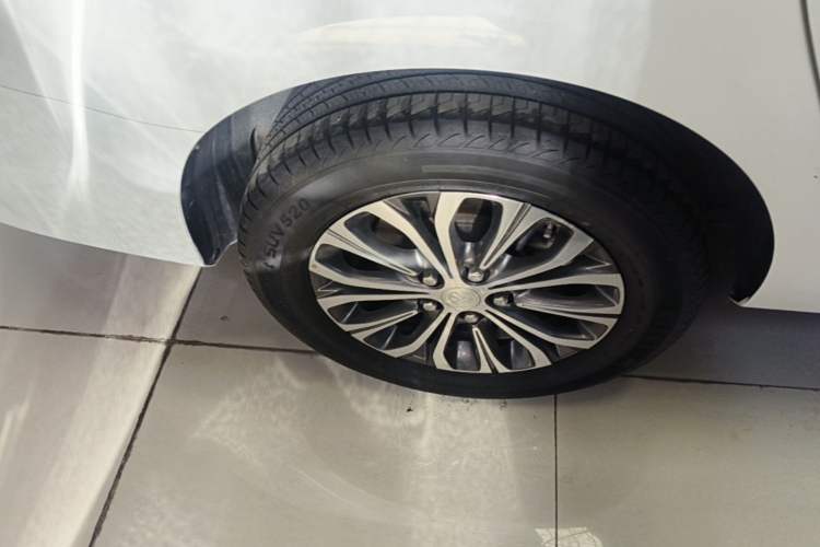 Used Buick GL8 2021 Land Cruiser Executive Class 652T Smart Luxury Model Right Rear Wheel Hub