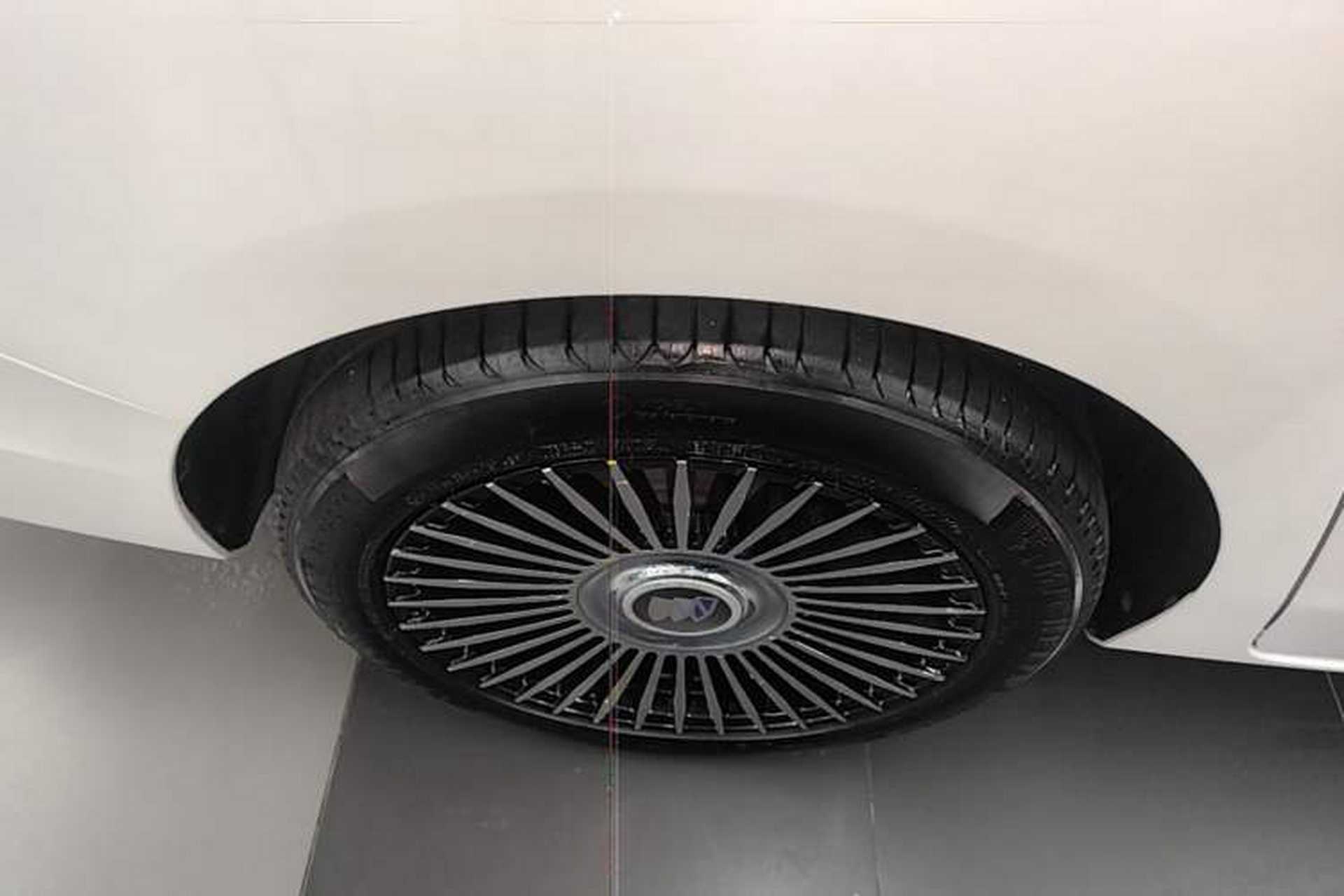 Used Buick GL8 2021 ES Landtrek 653T Comfort Edition Right Rear Wheel Hub