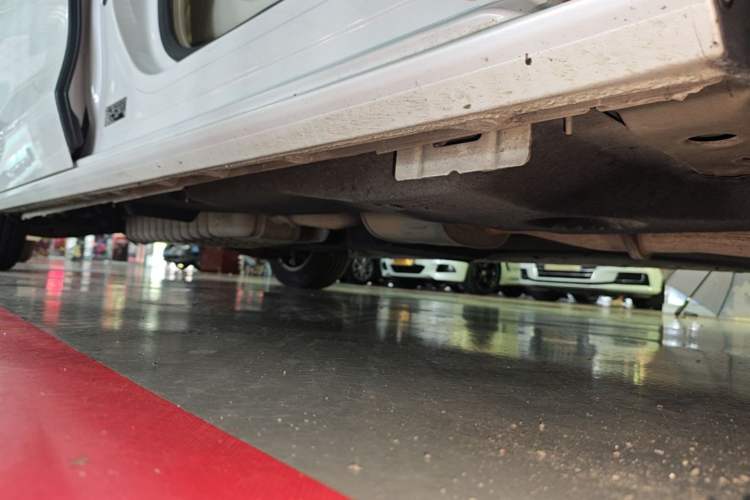 Used Buick GL8 2021 ES Landtrek 653T Comfort Edition Right Side Sill