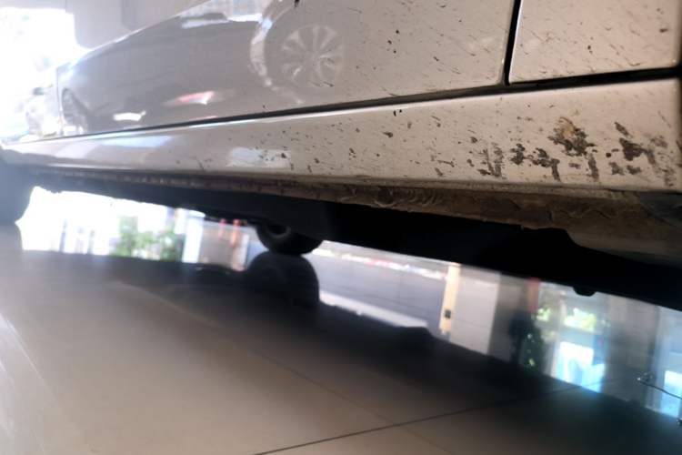 Used Buick GL8 2021 Land Cruiser Executive Class 652T Comfort Model Right Side Sill
