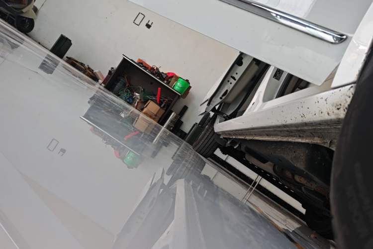 Used Buick GL8 2021 Land Cruiser Executive Class 652T Smart Luxury Model Right Side Sill