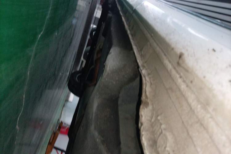 Used Buick GL8 2021 Land Cruiser Executive Class 652T Luxury Model Right Side Sill