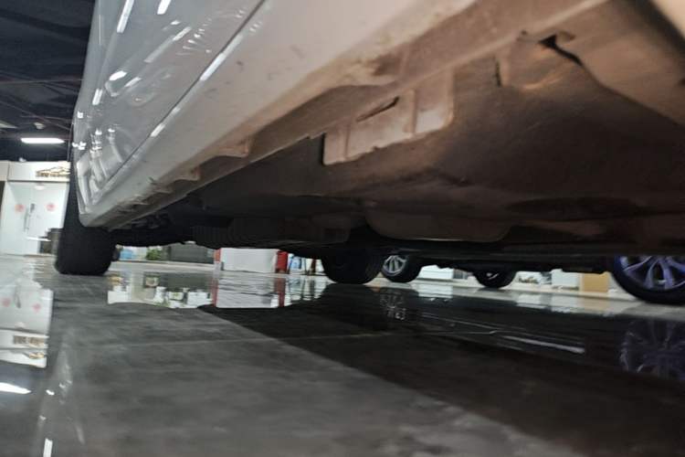 Used Buick GL8 2021 ES Land Cruiser 653T Luxury Edition Right Side Sill
