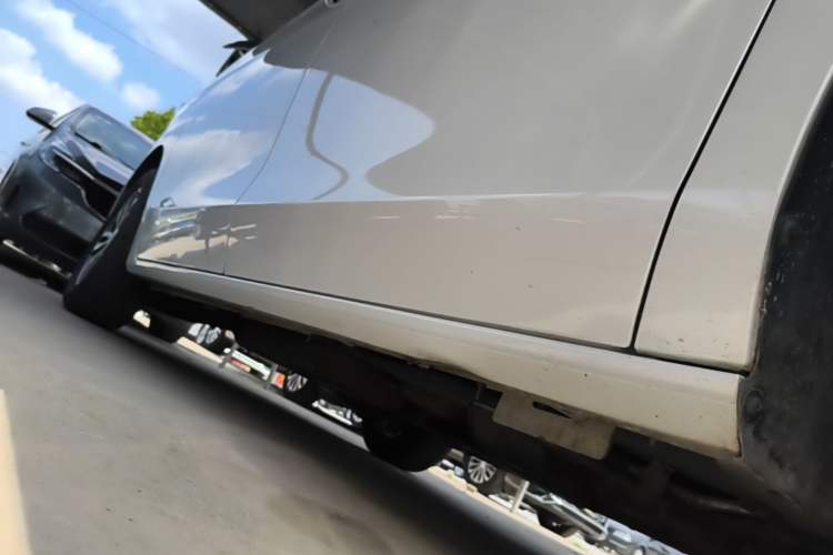 Used Buick GL8 2021 ES Land Cruiser 653T Luxury Edition Right Side Sill
