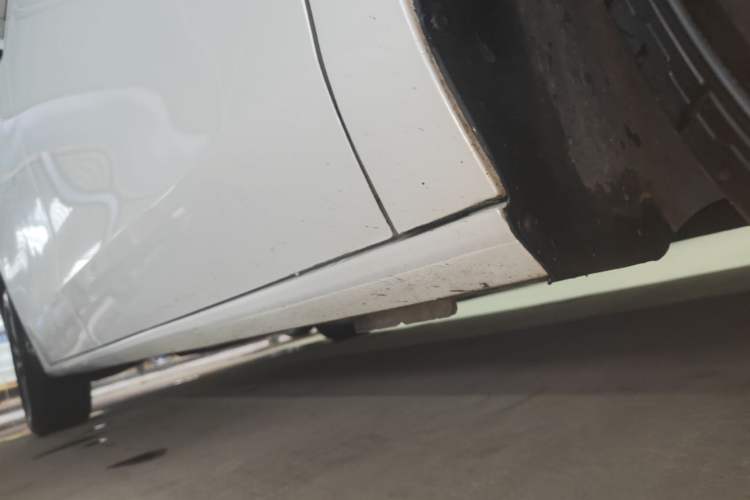Used Buick GL8 2021 ES Land Cruiser 653T Luxury Edition Right Side Sill