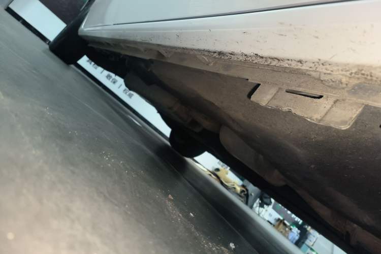 Used Buick GL8 2021 ES Landtrek 653T Luxury Model Right Side Sill