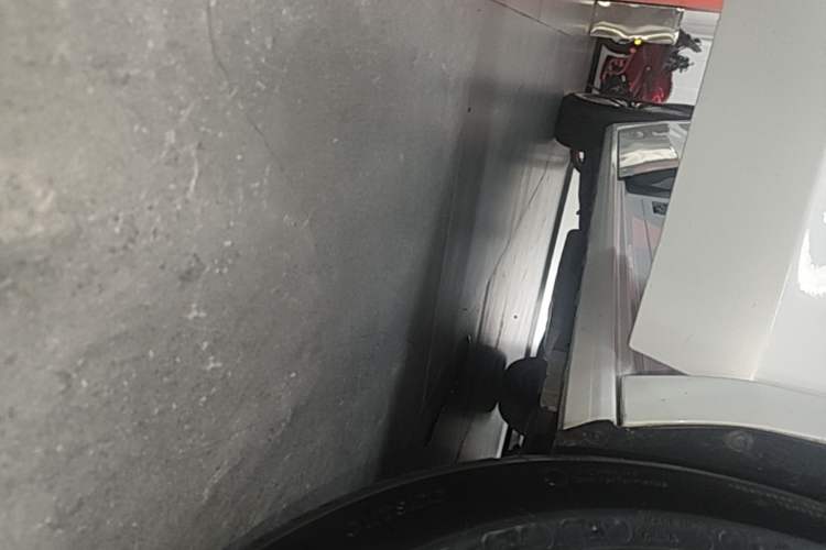 Used Buick GL8 2021 ES Landtrek 653T Luxury Model Right Side Sill