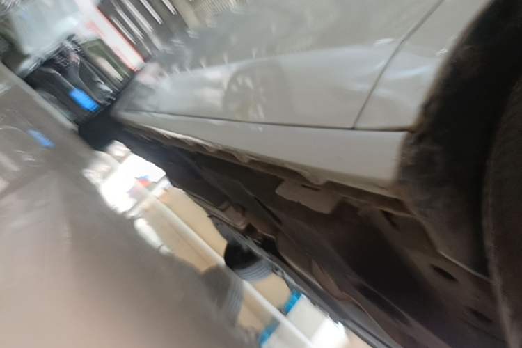 Used Buick GL8 2021 ES Land Cruiser 653T Luxury Edition Right Side Sill