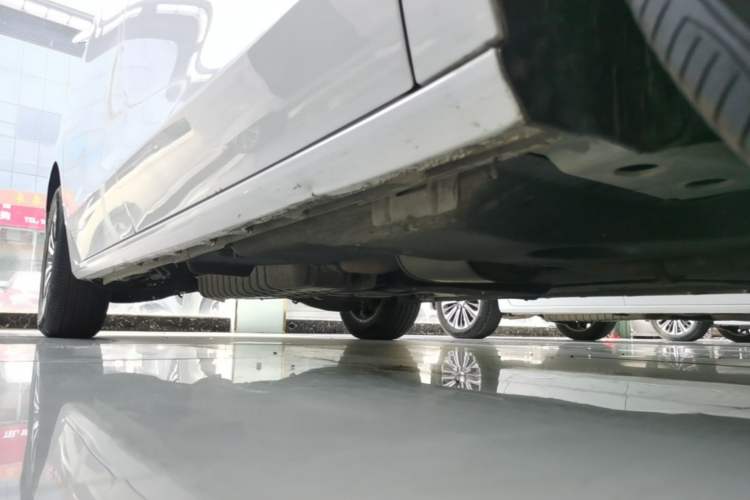 Used Buick GL8 2021 ES Land Cruiser 653T Luxury Edition Right Side Sill