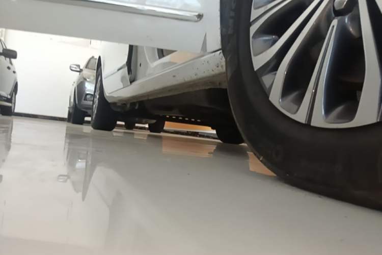 Used Buick GL8 2021 Land Cruiser Executive Class 652T Smart Luxury Model Right Side Sill
