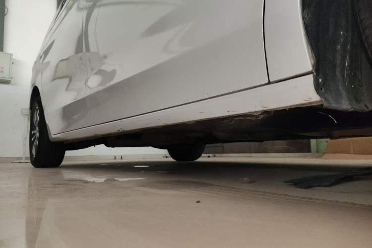 Used Buick GL8 2021 ES Land Cruiser 653T Luxury Edition Right Side Sill