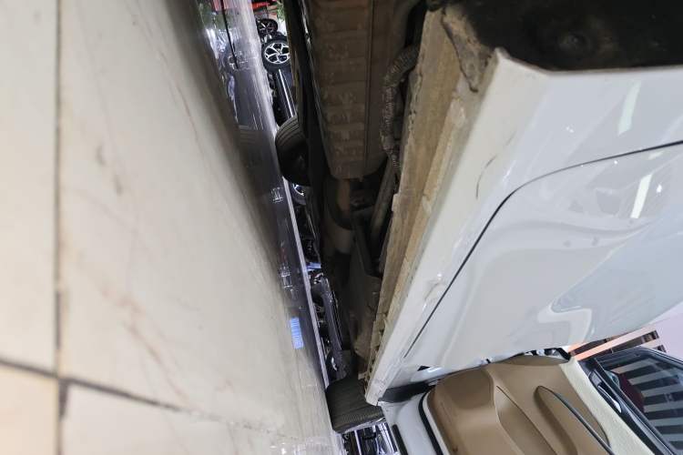 Used Buick GL8 2021 ES Land Cruiser 653T Luxury Edition Right Side Sill